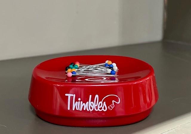 Thimbles Grabbit PinPal  Magnetic Pincushion